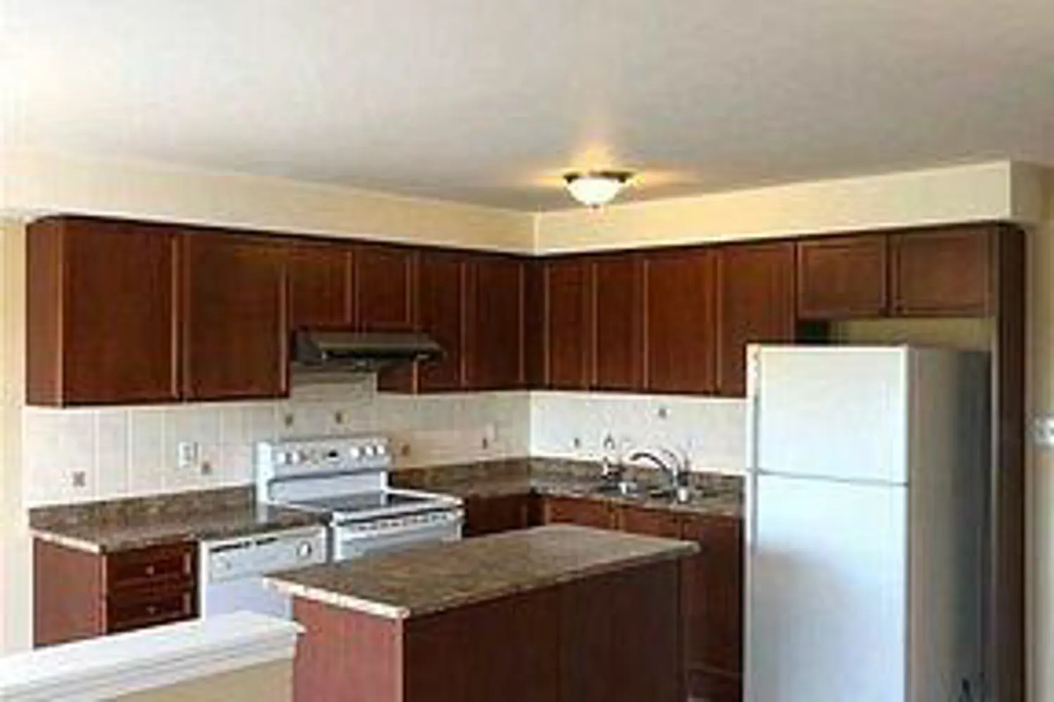 Additional image 6 of 139 Raponi Circle