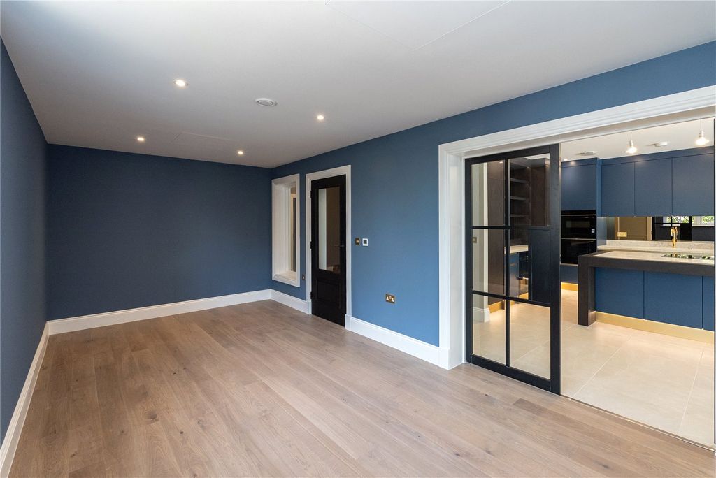 Additional image 5 of 2 bed flat for saleLeigh Court Close, Cobham KT11