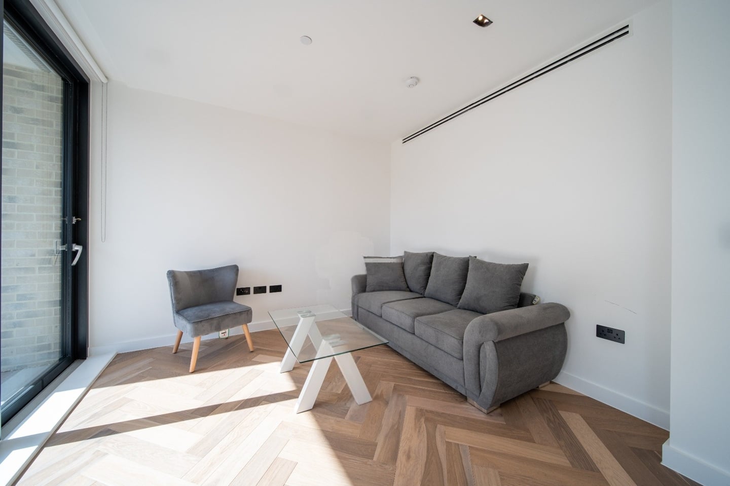 Additional image 2 of 3 Bed Flat, Cluny Mews, SW5, N1 7GU