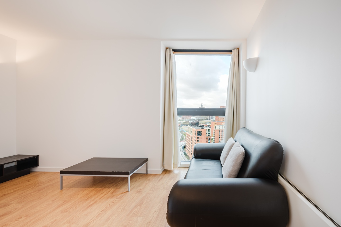 Additional image 3 of 1 Bed Flat, Bridgewater Place, LS11, N1 7GU