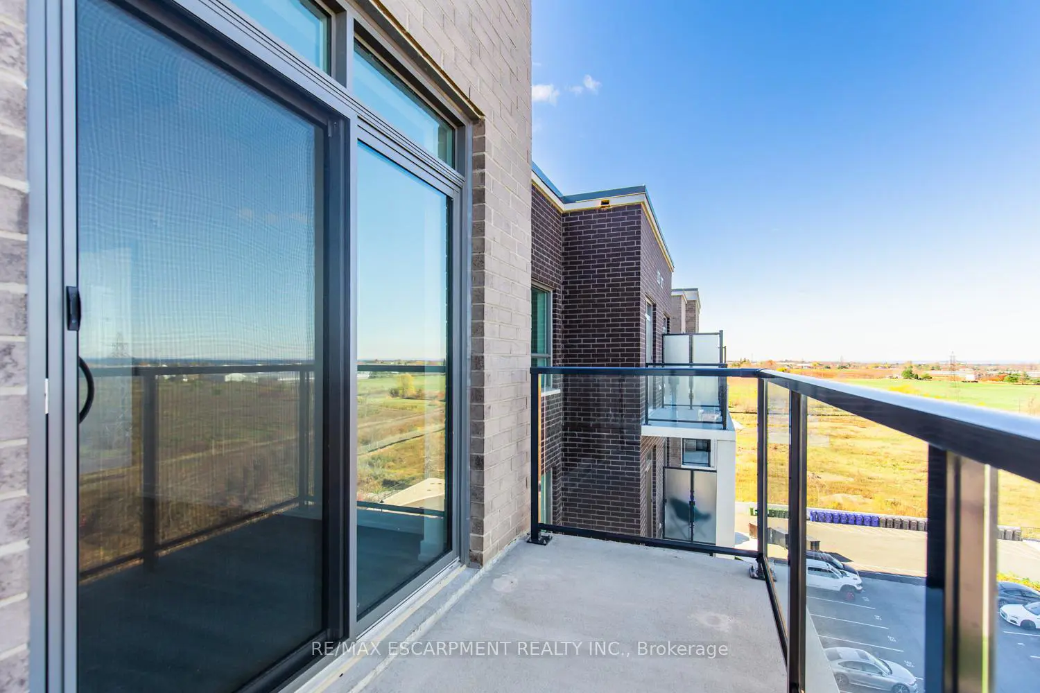 Additional image 11 of 5055 Greenlane Road 611