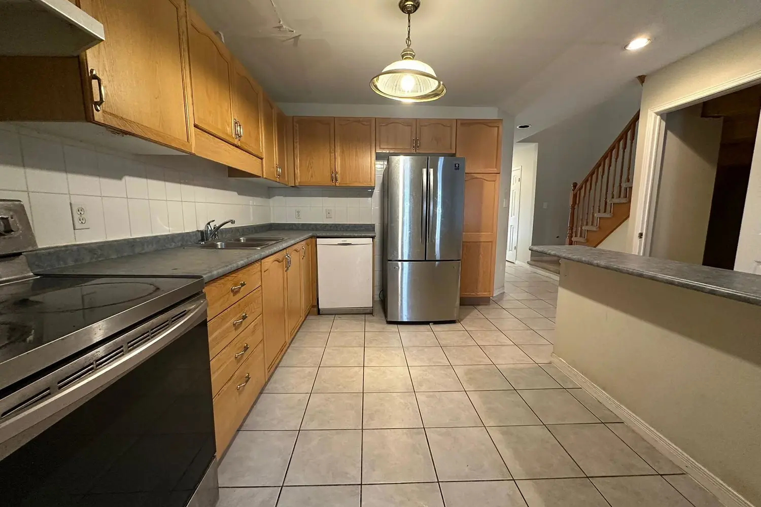 Additional image 5 of 1889 Upper Wentworth Street 35