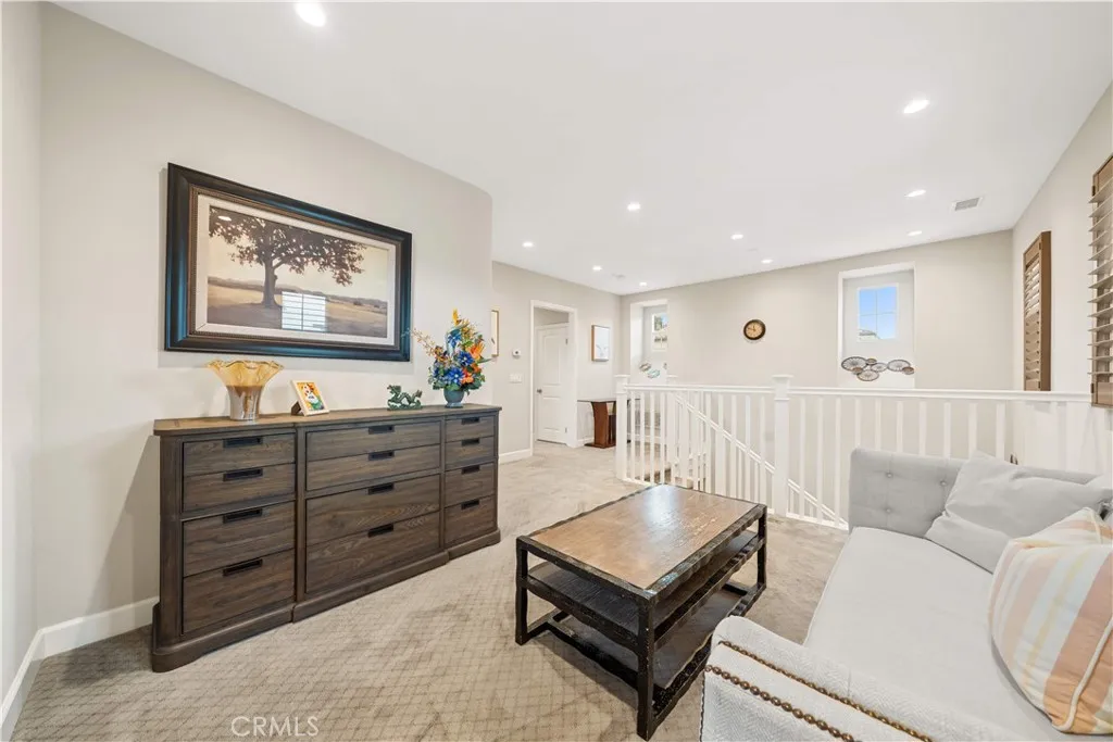 Additional image 69 of 114 Guinness, Irvine, CA 92620