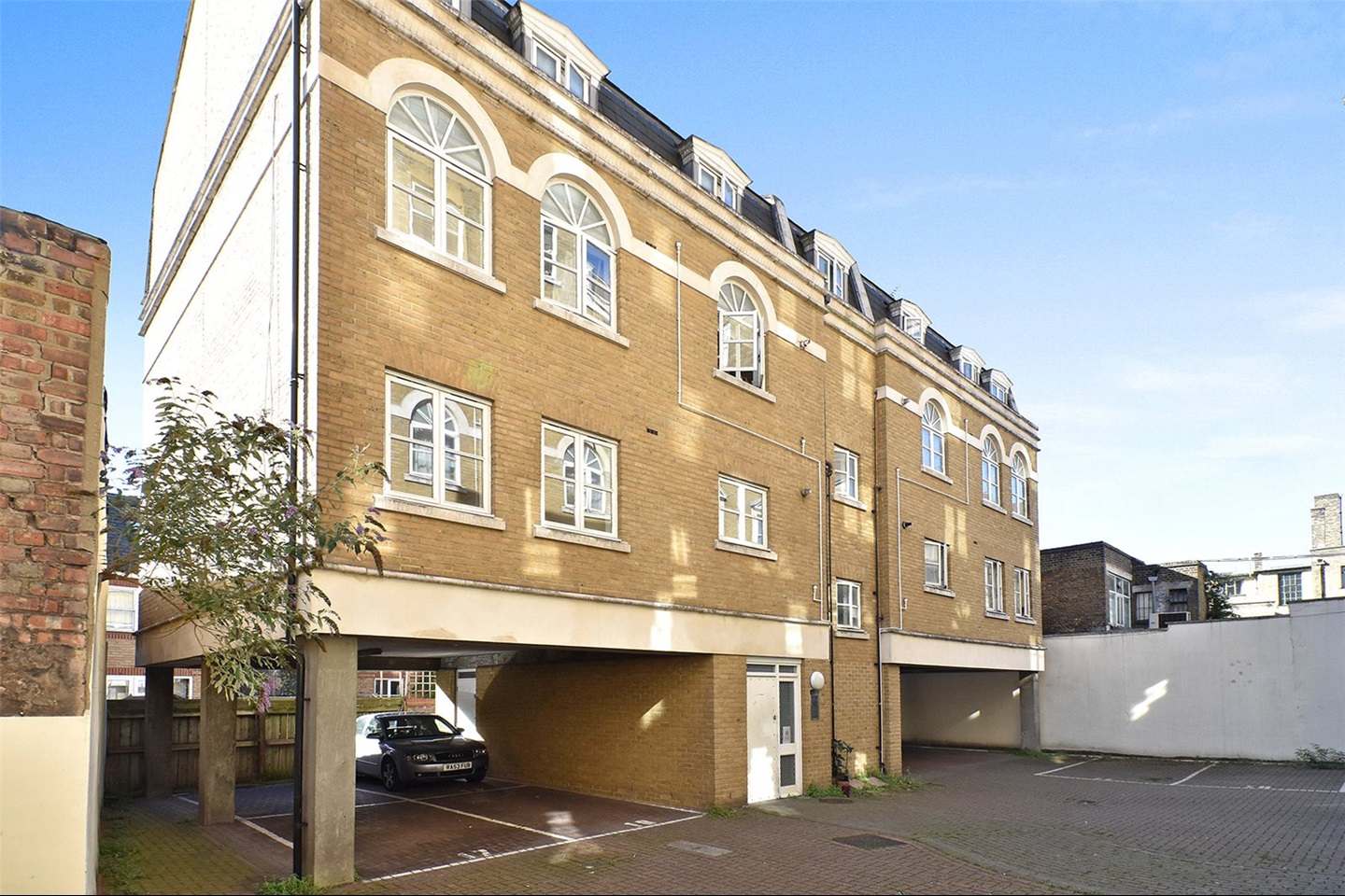 Additional image 4 of Room in a Shared Flat, Mile End Road, E1, N1 7GU