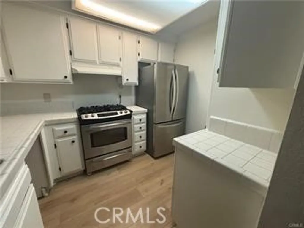 Additional image 4 of 3851 Amberly Drive Unit E, Inglewood, CA 90305