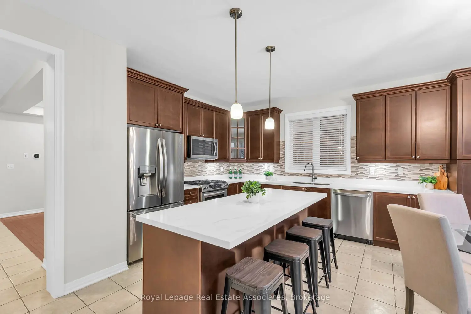 Additional image 2 of 879 Etherington Way