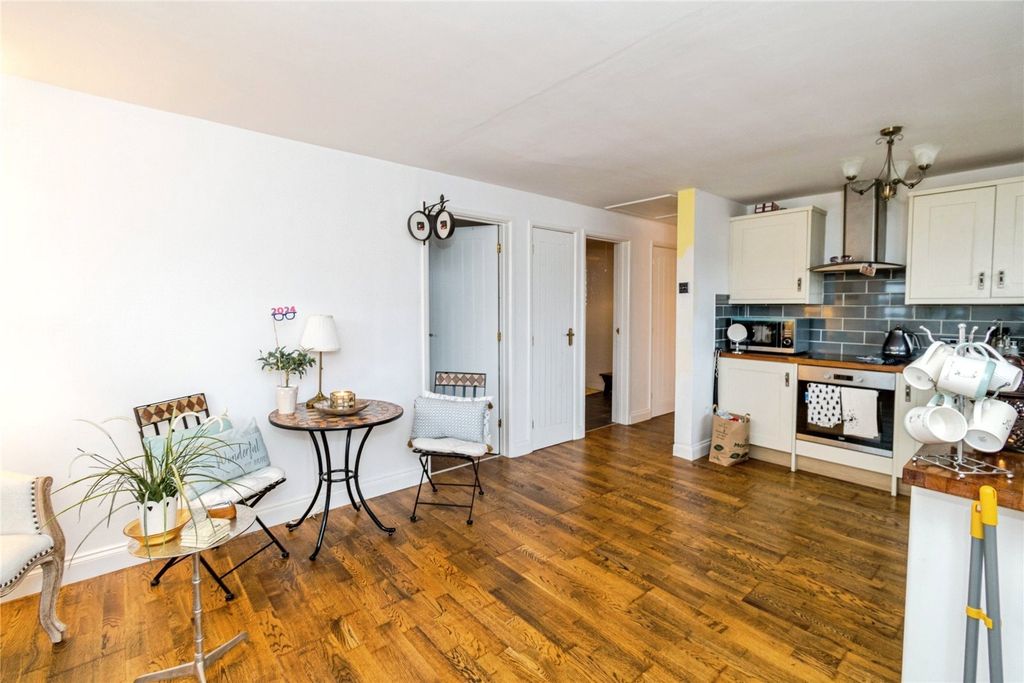 Additional image 19 of 4 bed flat for saleSt. Denys Road, Southampton, Hampshire SO17