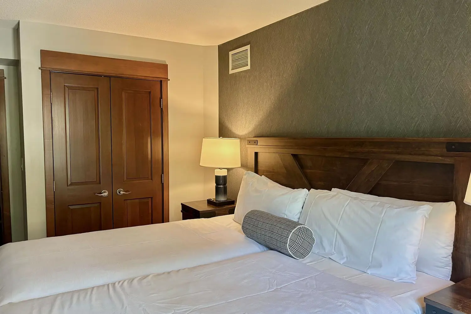 Additional image 16 of 152 Jozo Weider Boulevard 201, Blue Mountains