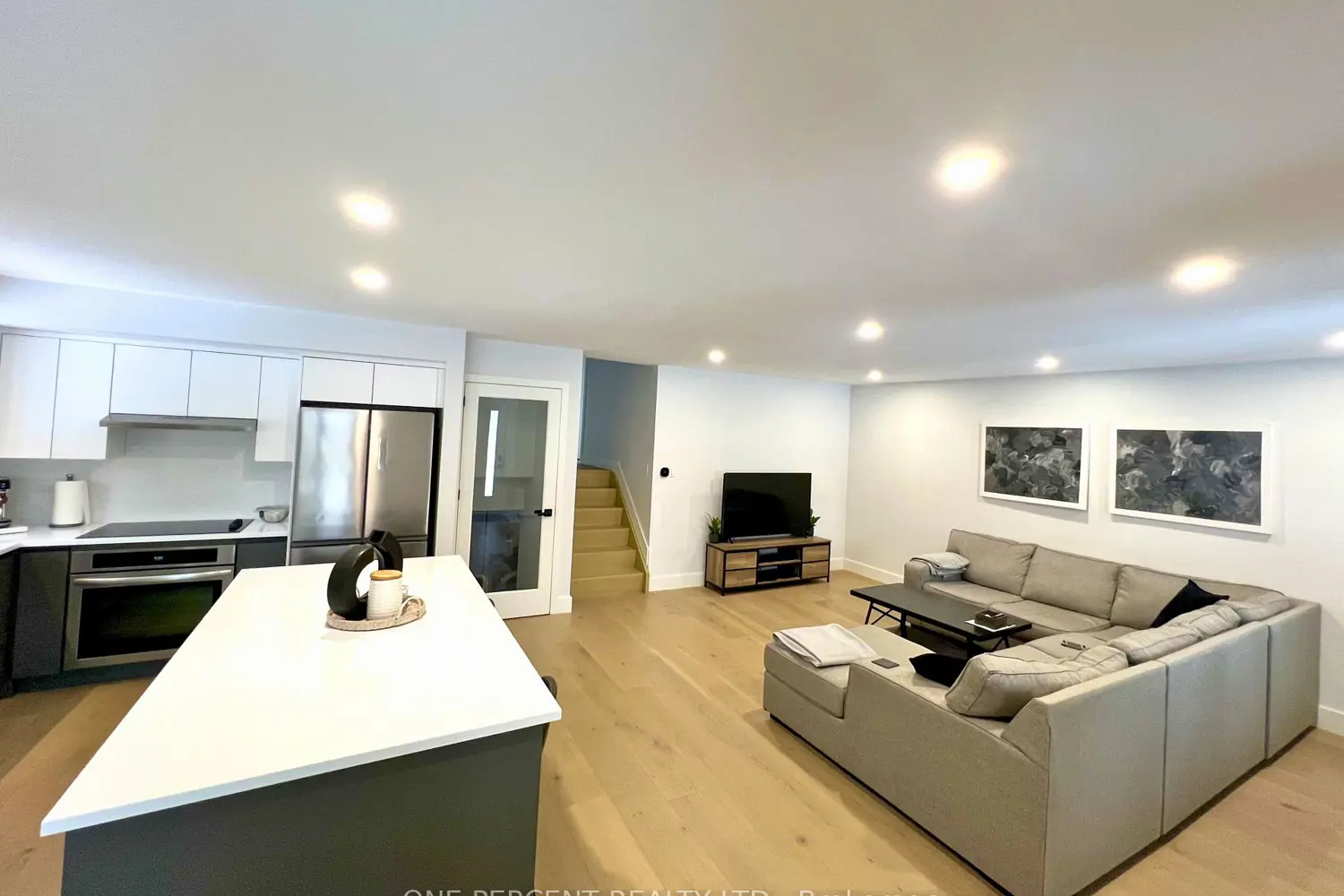 Additional image 3 of 49 Spruceside Crescent