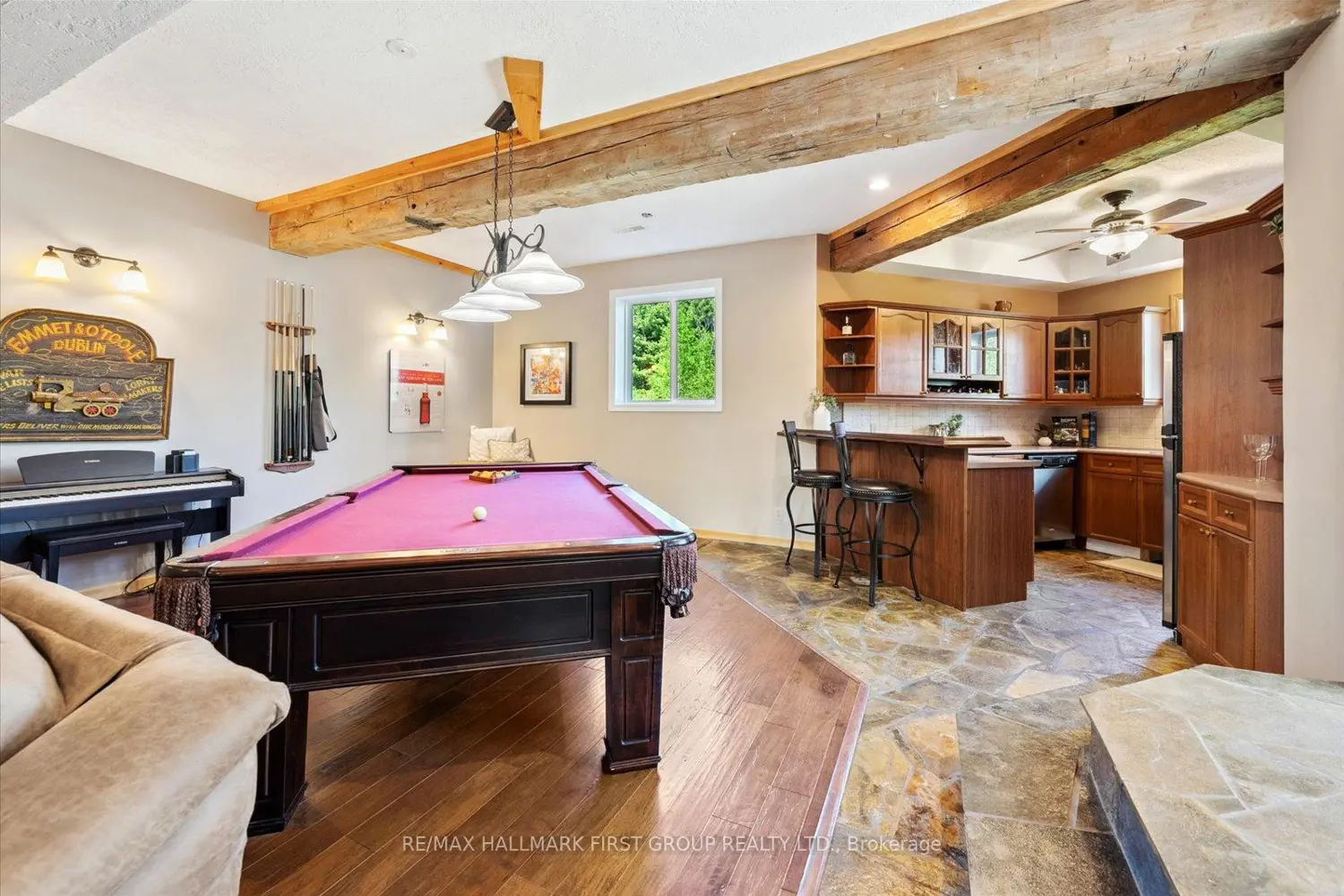 Additional image 13 of 4655 Sideline 6