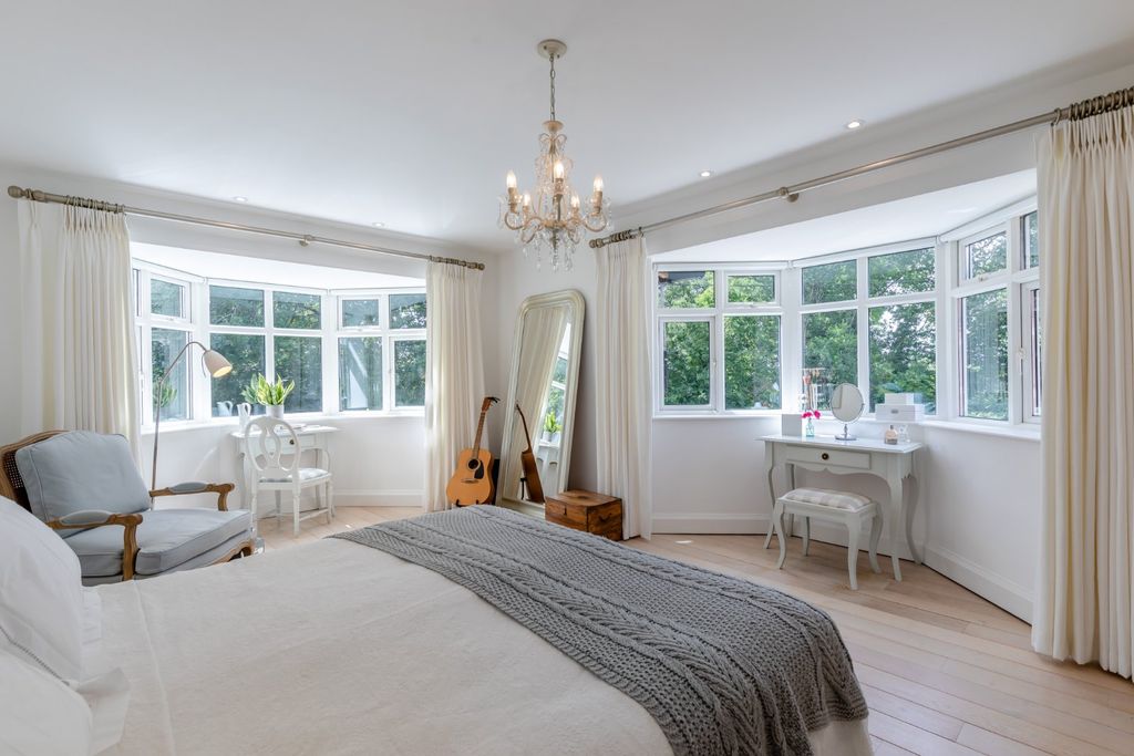 Additional image 12 of 5 bed detached house for saleChapel Row, Berkshire RG7