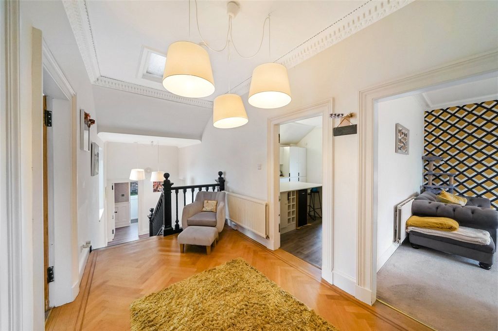 Additional image 4 of 3 bed flat for saleHilton Road, Alloa, Clackmannanshire FK10