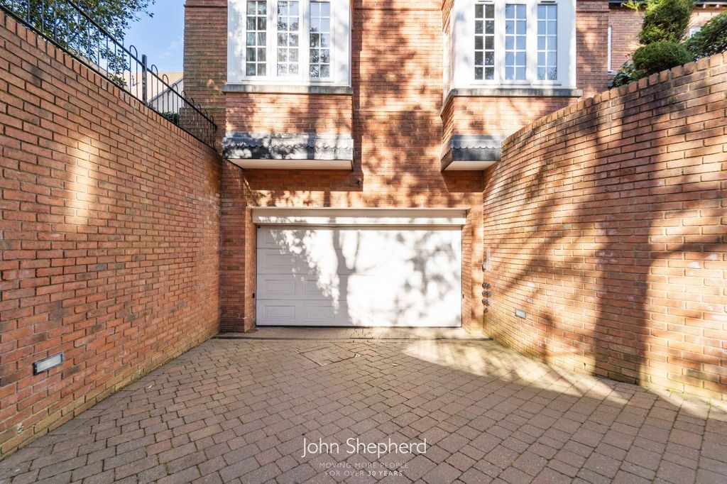 Additional image 17 of 2 bed flat for saleWarwick Road, Solihull, West Midlands B91