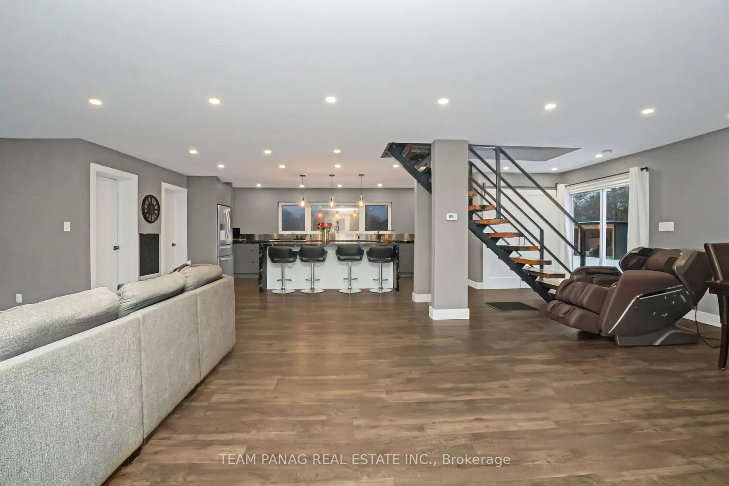 Additional image 3 of 11561 Russell Road