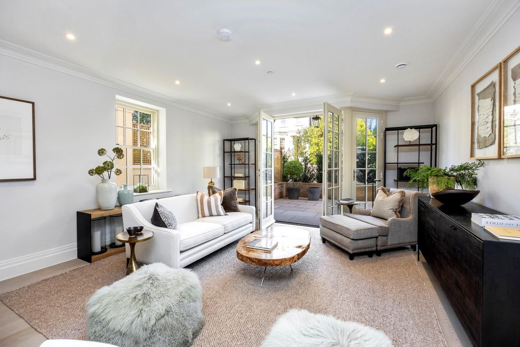 Additional image 3 of 3 bed flat for saleThe Percy, Cooper's Hill, Englefield Green, Surrey TW20