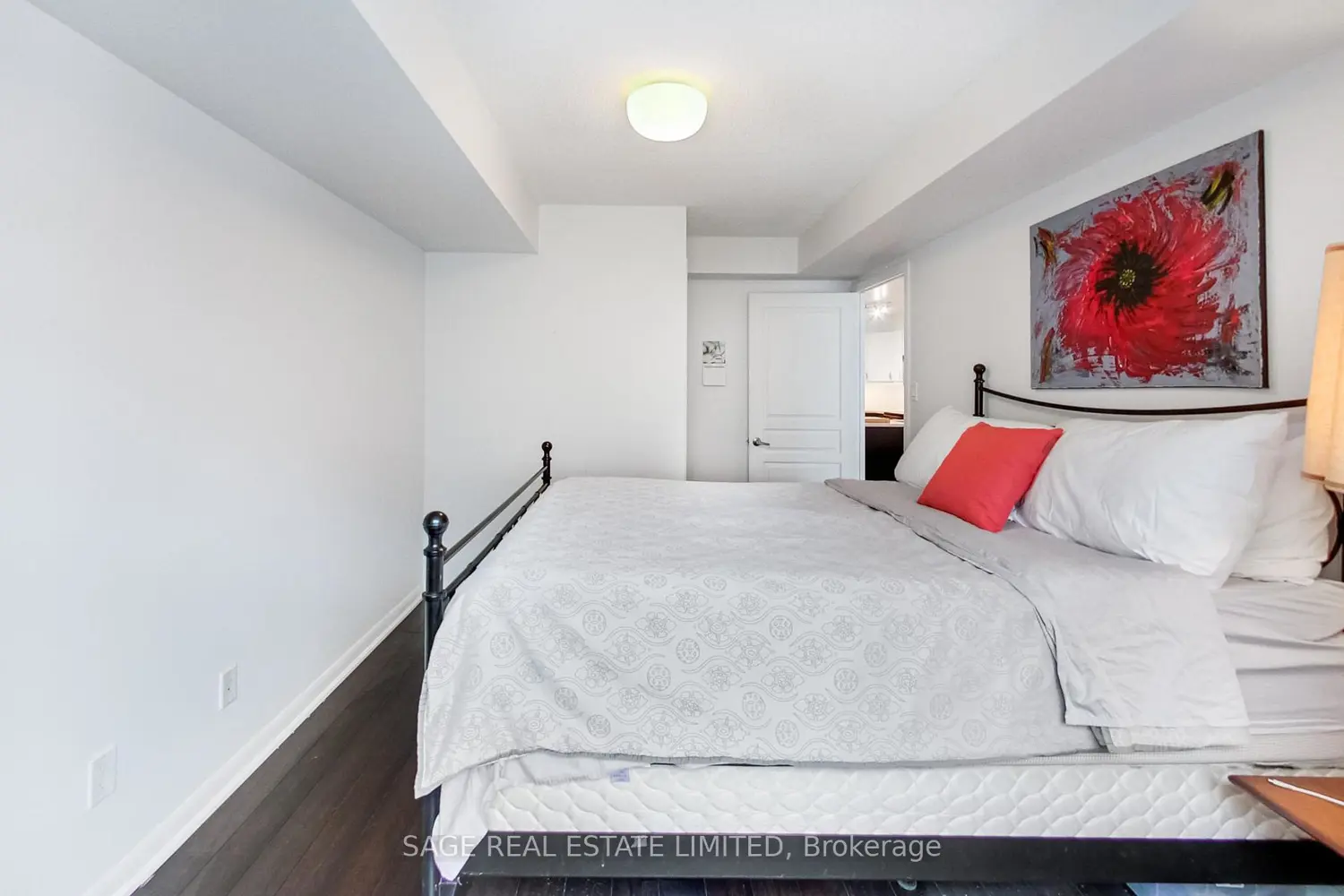 Additional image 14 of 313 Richmond Street 562