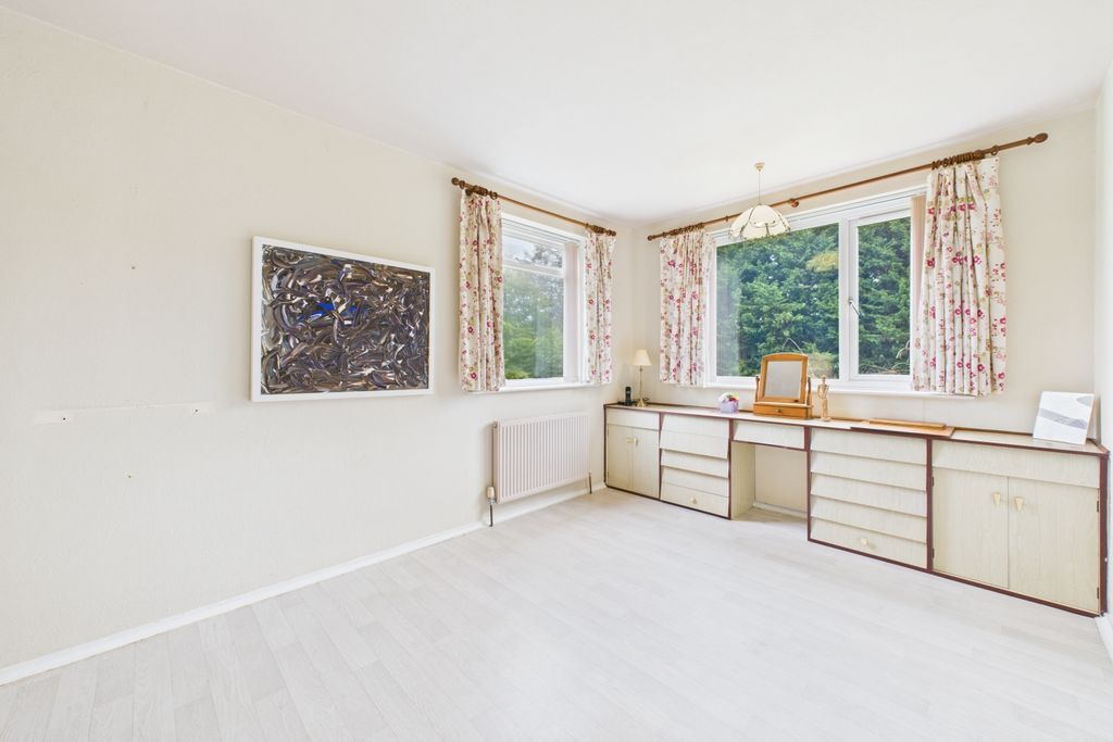 Additional image 7 of 3 bed flat for sale2 Burlington Close, Dore S17
