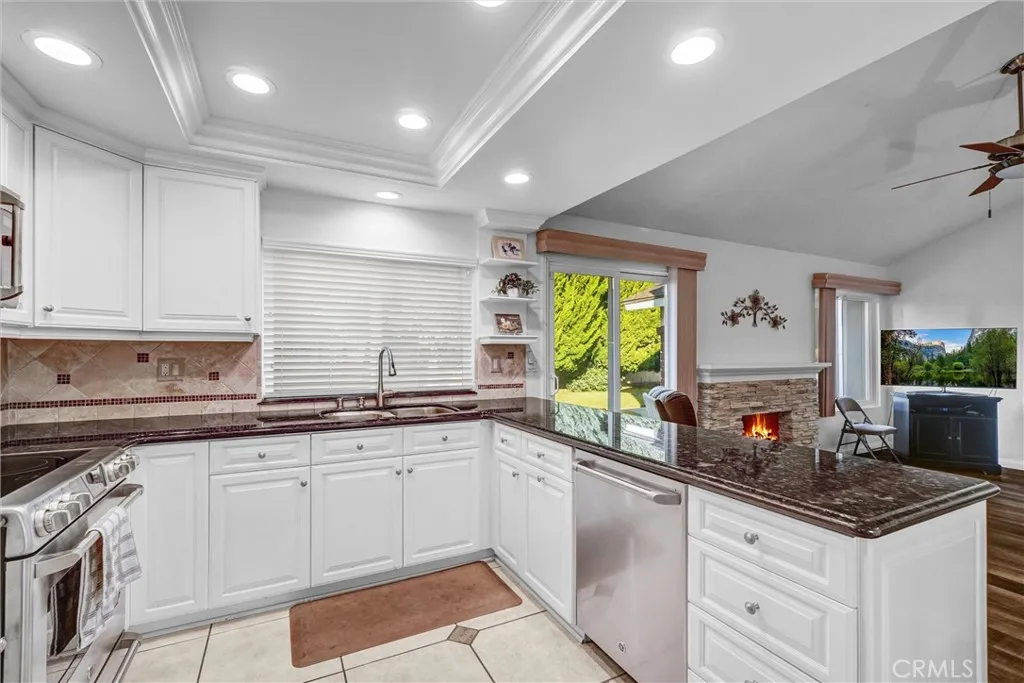 Additional image 41 of 15551 Wild Cherry Cir, Huntington Beach, CA 92647