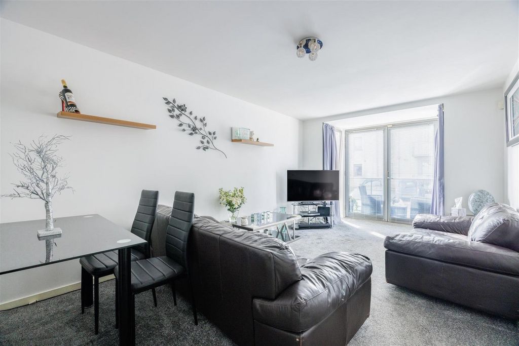 2 bed flat for saleLinks Parade, Carnoustie, 7 DD7 photo 4