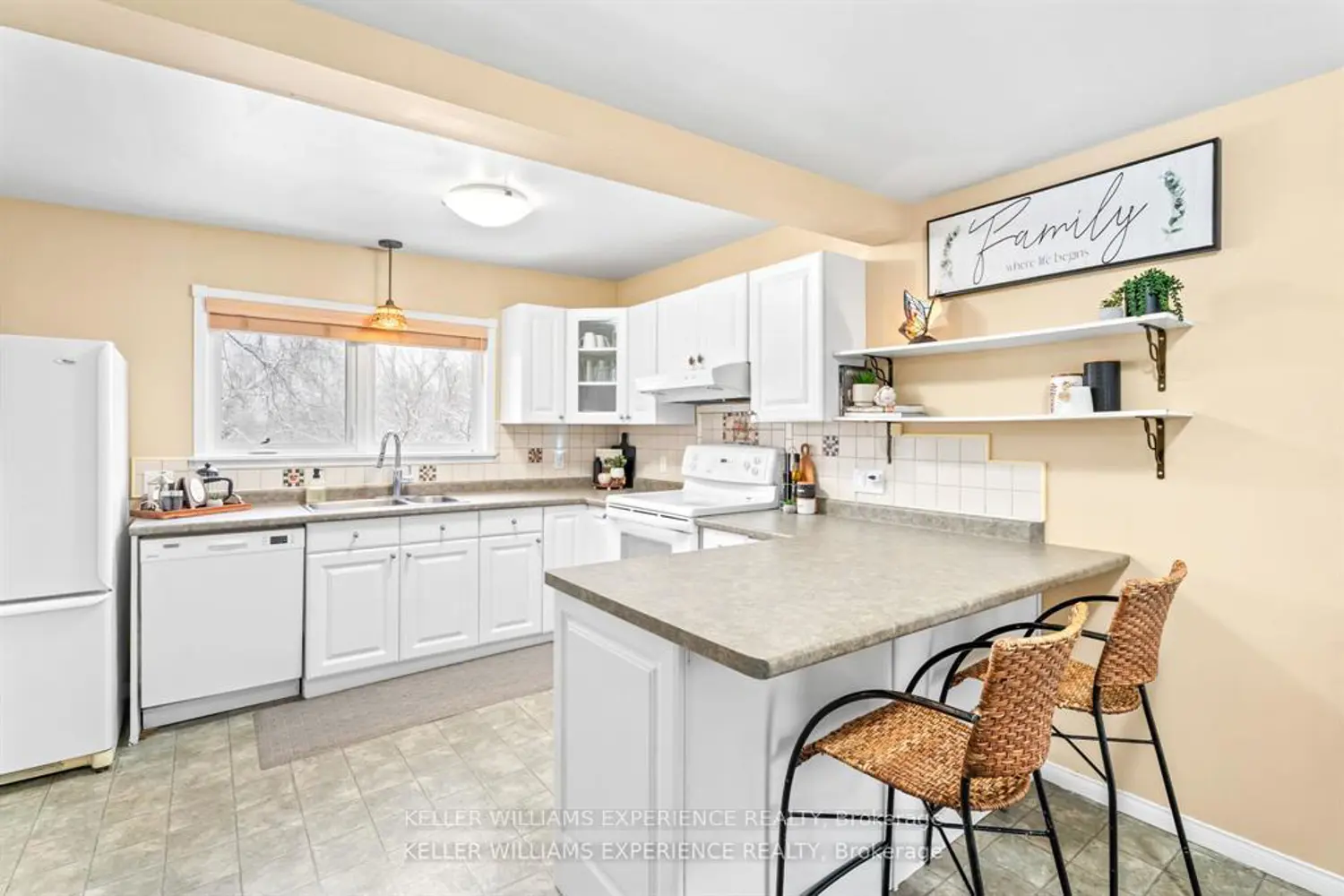 Additional image 9 of 829 Memorial Avenue