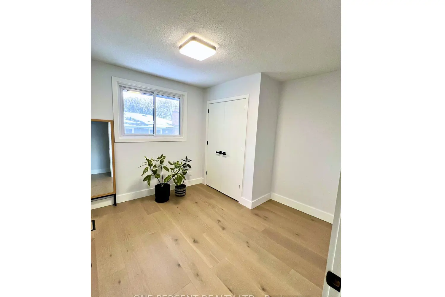 Additional image 11 of 49 Spruceside Crescent