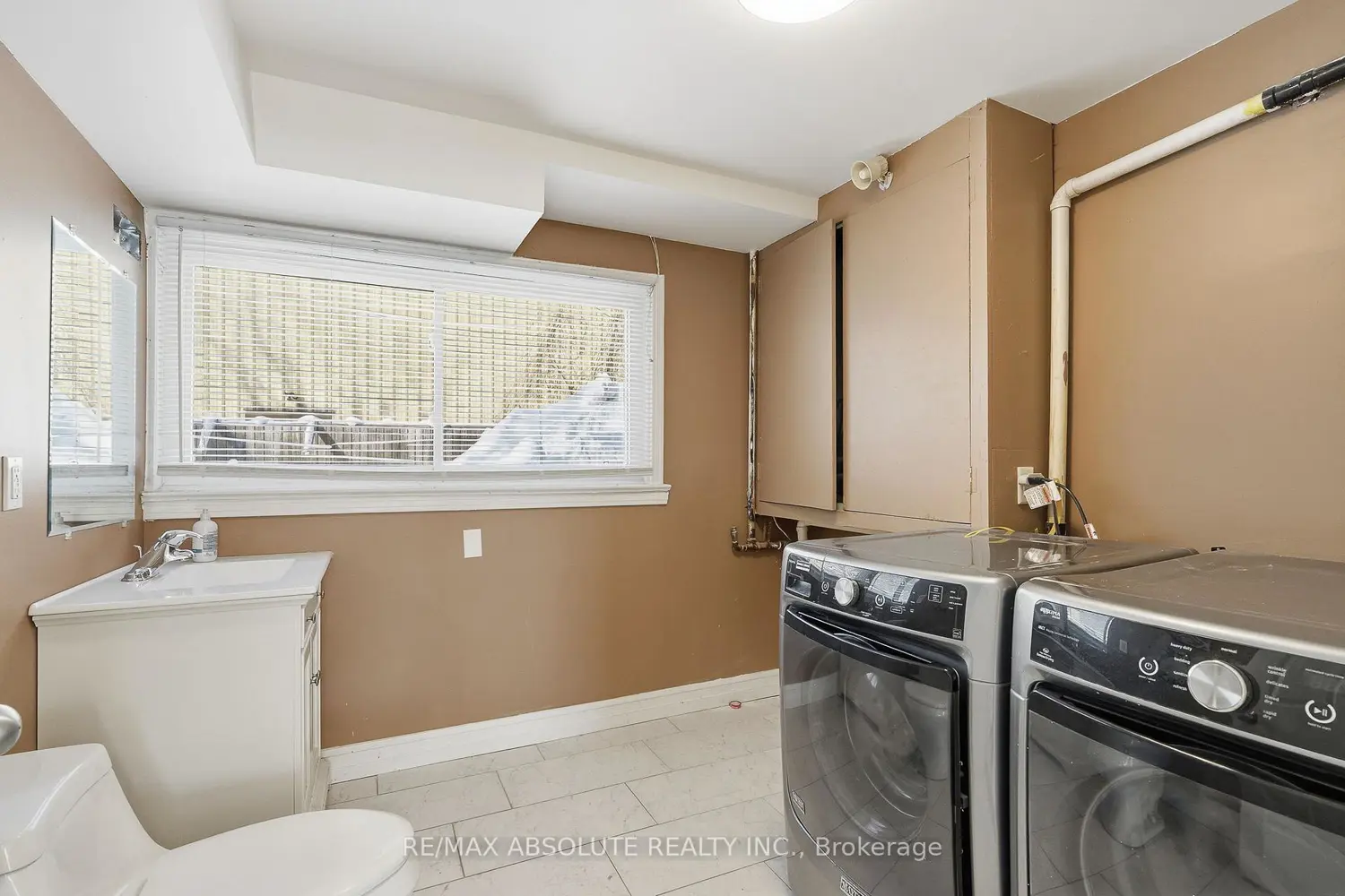 408-410 Allen Boulevard photo 5