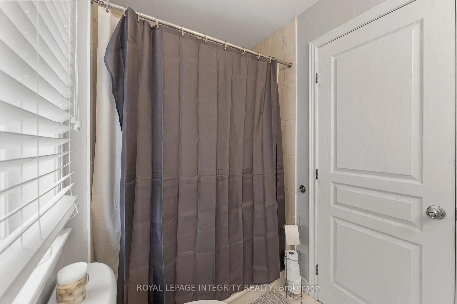 Additional image 11 of 53 Willowshore Way