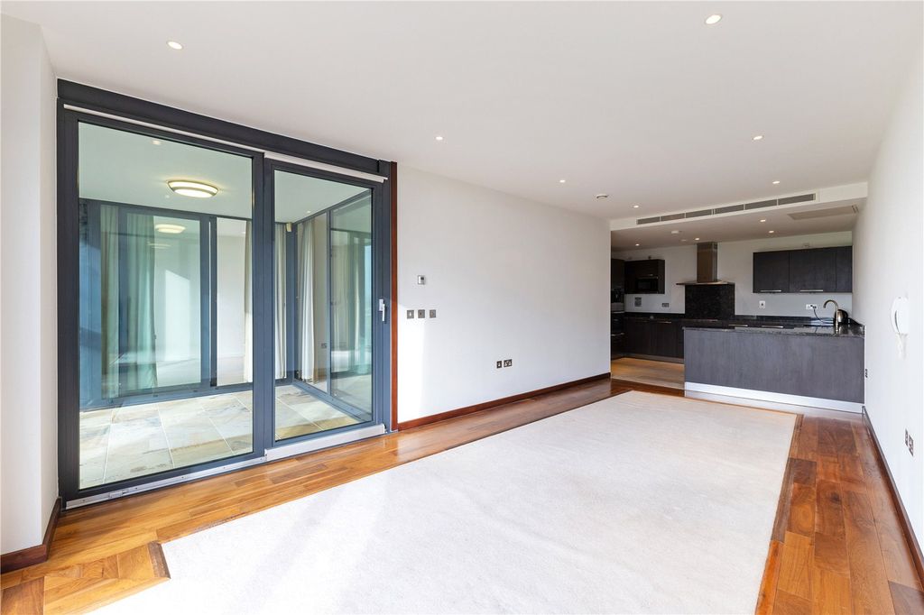 Additional image 2 of 2 bed flat for saleNuns Road, Chester, Cheshire CH1
