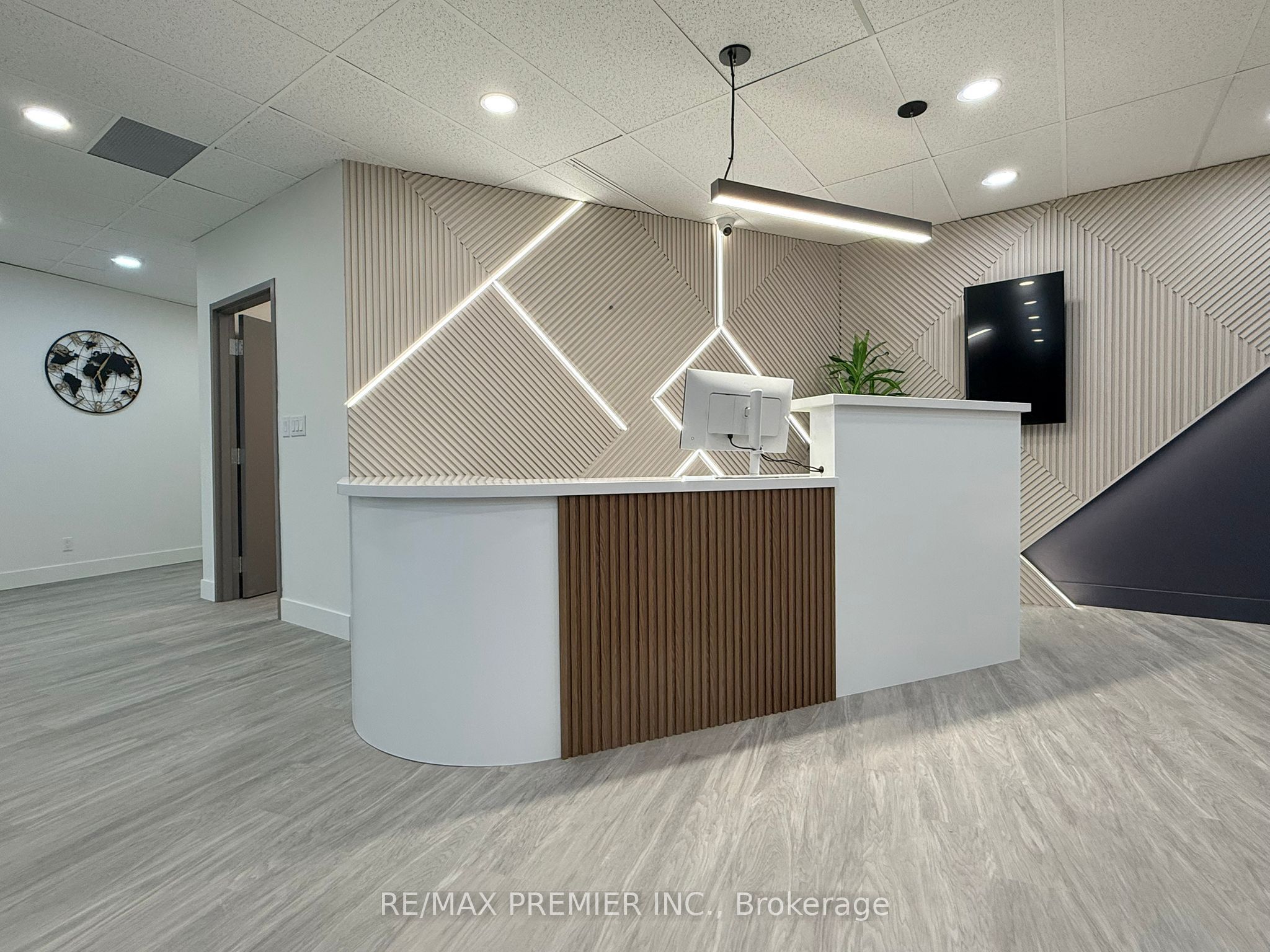 Additional image 3 of 302-08-3390 South Service Road, Burlington, ON, L7N 3J5