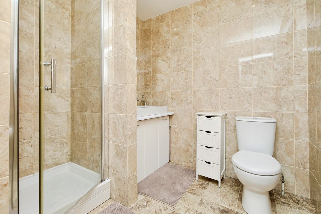 Additional image 11 of 5 bed detached house for saleWentworth Drive, Burton-On-Trent DE13