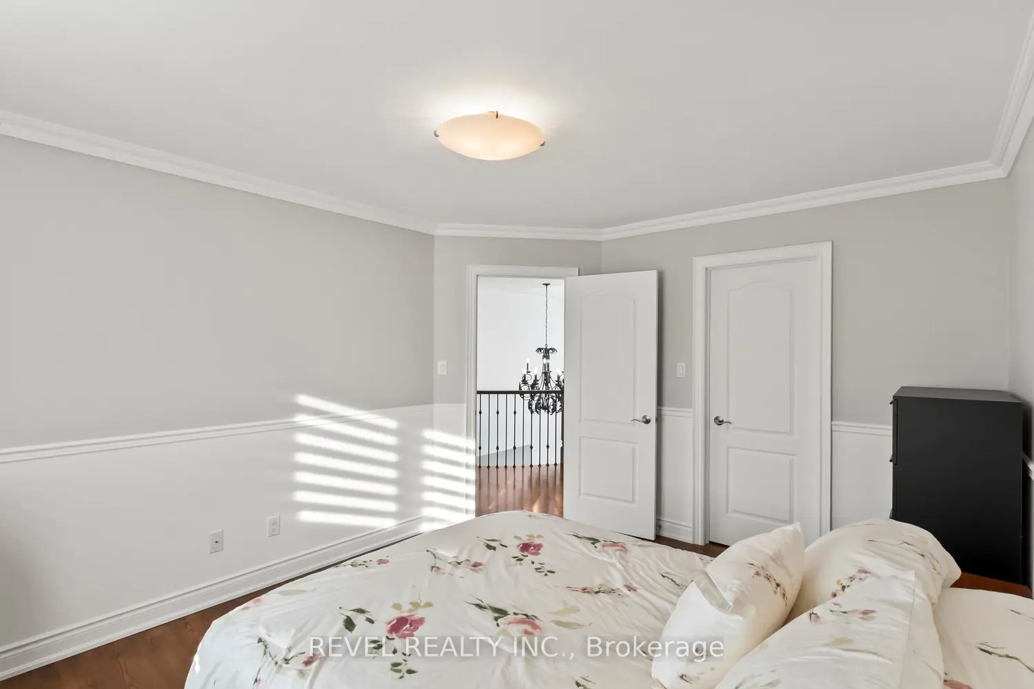 Additional image 14 of 70 Applewood Crescent