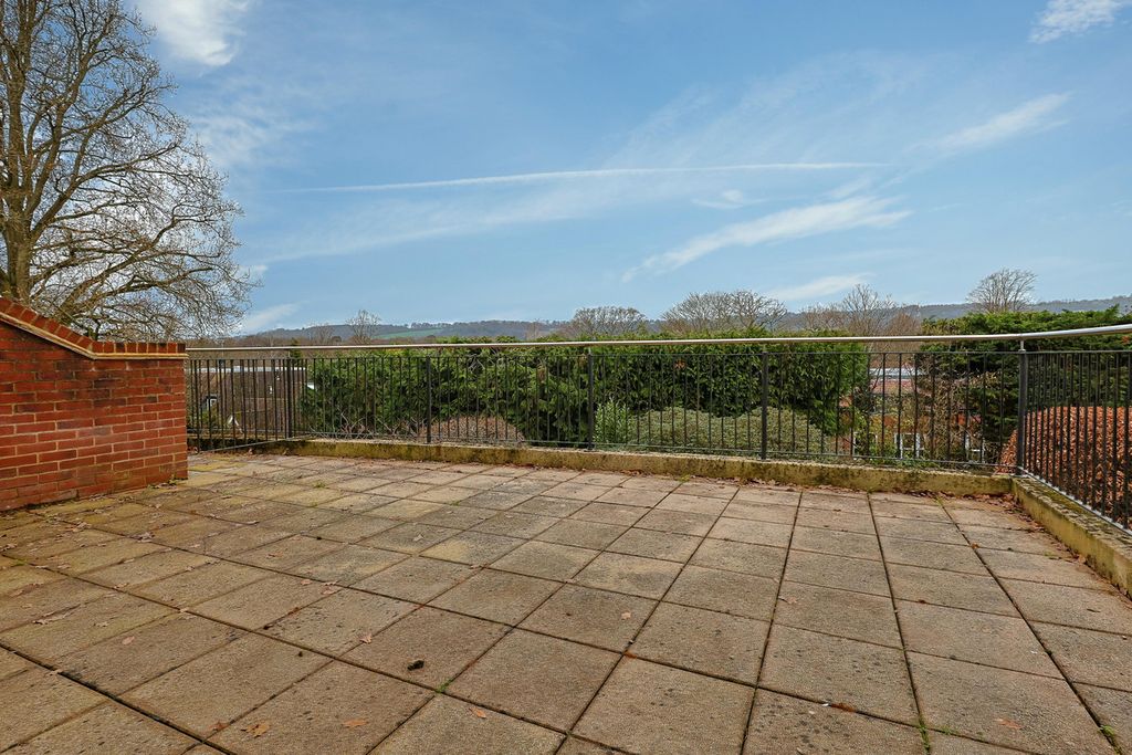 Additional image 18 of 2 bed flat for saleWest Hill, Oxted RH8