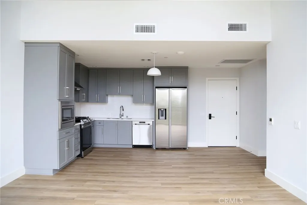 Additional image 4 of 101 S Chapel Avenue Unit 203, Alhambra, CA 91801