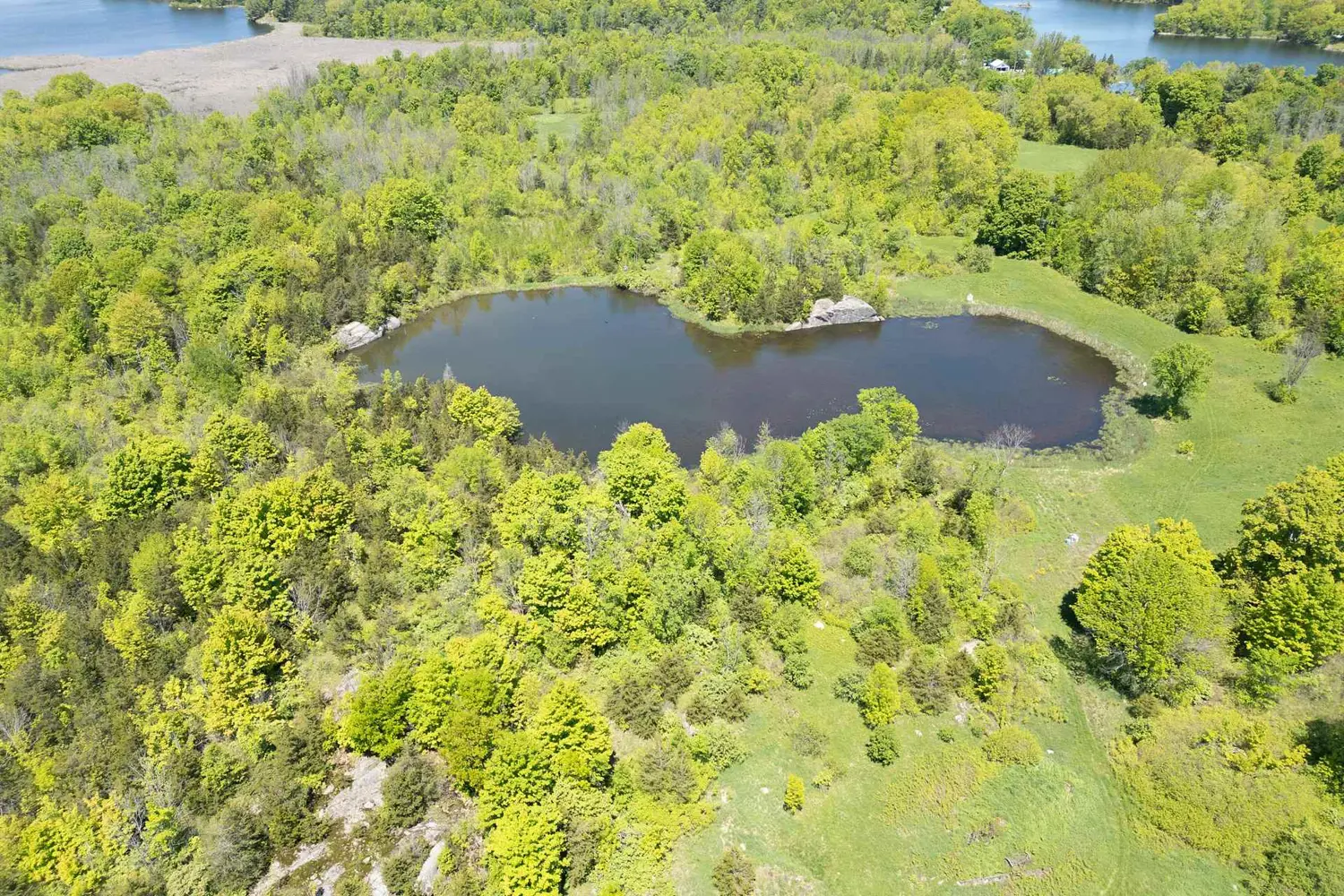 Additional image 15 of 1122 Gananoque Lake Road