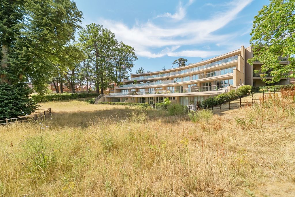 Additional image 2 of 2 bed flat for saleMadeira Walk, Ascot SL5