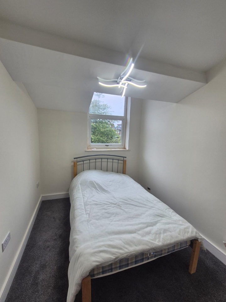 Additional image 6 of 5 Bed Terraced House, Moorland Road, SW9, N1 7GU
