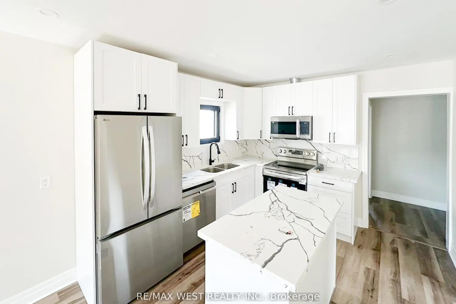 28 Concord Avenue photo 5