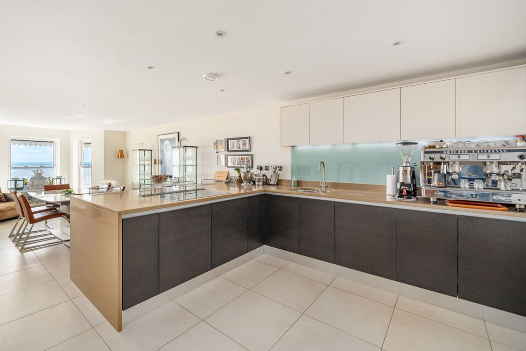 Additional image 3 of 2 bed flat for saleMarine Parade, Worthing BN11