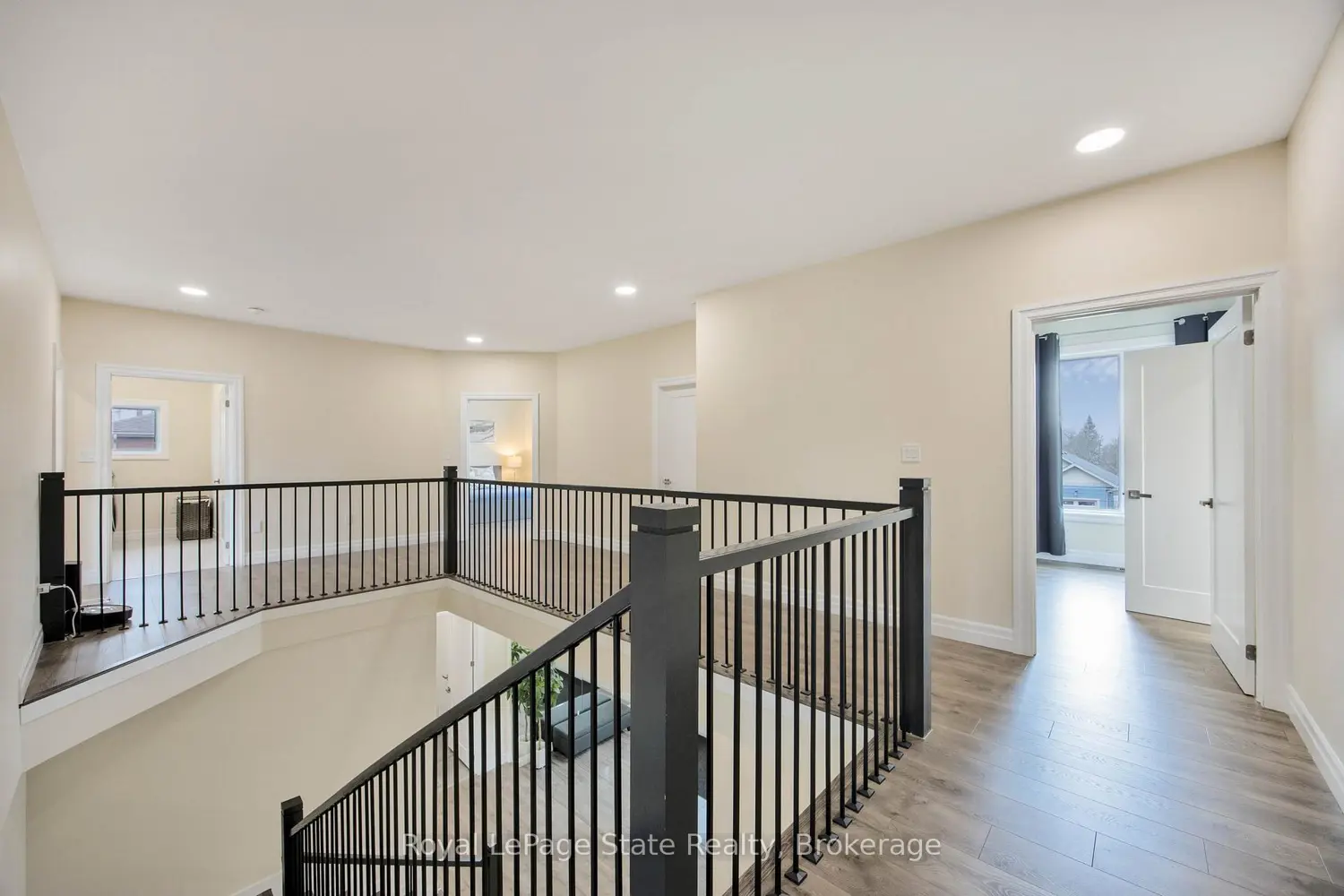 Additional image 5 of 6 Dorothy's Drive