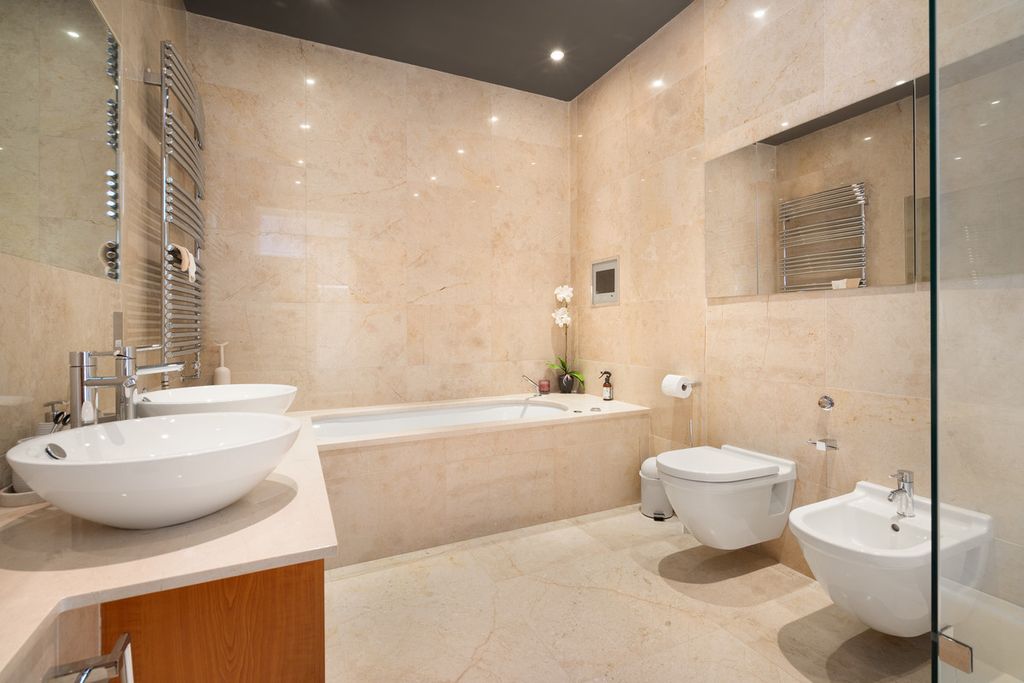 Additional image 9 of 3 bed flat for saleEsher Park Avenue, Esher KT10