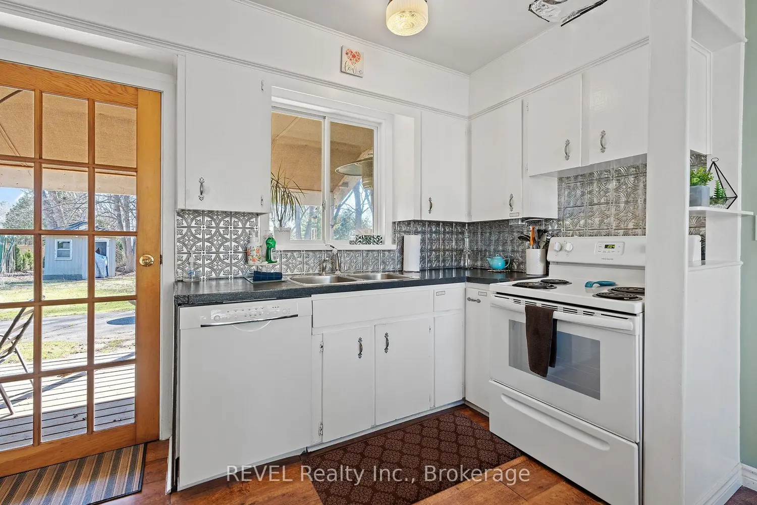 Additional image 8 of 639 Penner Street