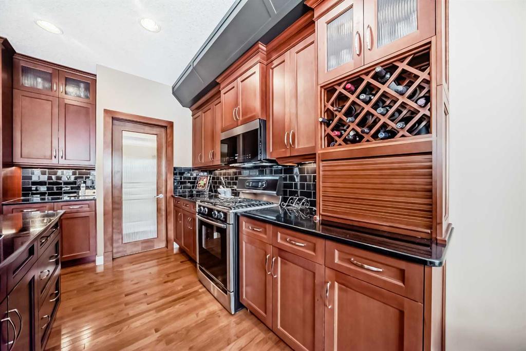 Additional image 5 of 70 Tuscany Glen Way NW, Calgary, AB, T3L 2V9