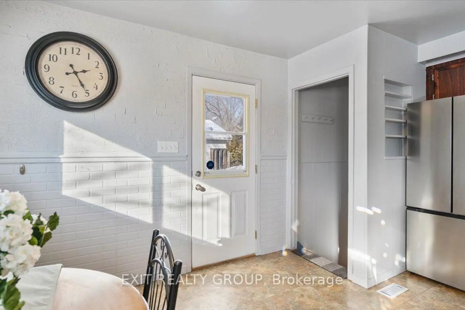 84 Chatterton Valley Crescent