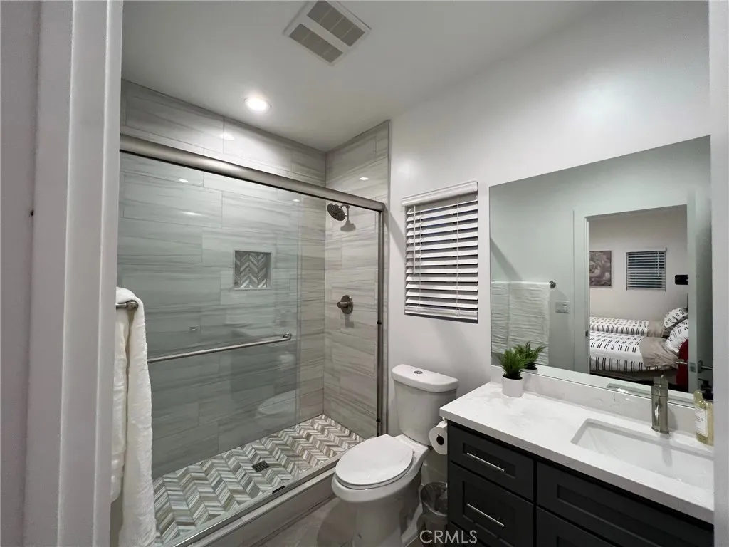 Additional image 14 of 22050 Hart Street, Canoga Park, CA 91303