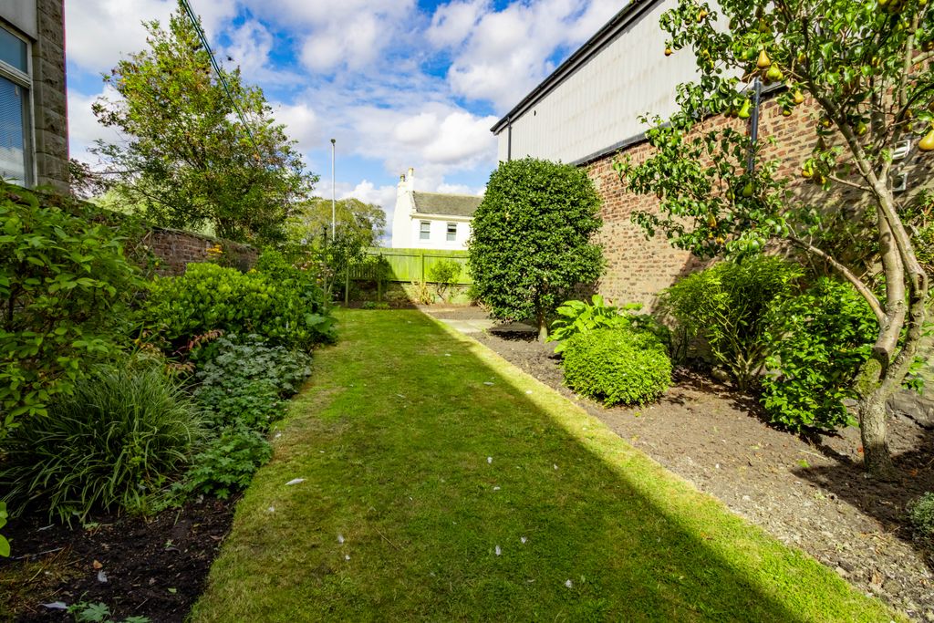 Additional image 4 of 2 bed flat for saleCastle Street, Montrose DD10
