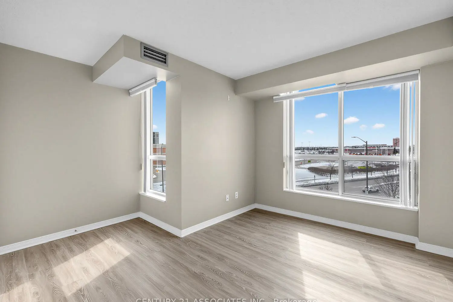 Additional image 11 of 2585 Erin Centre Boulevard 408