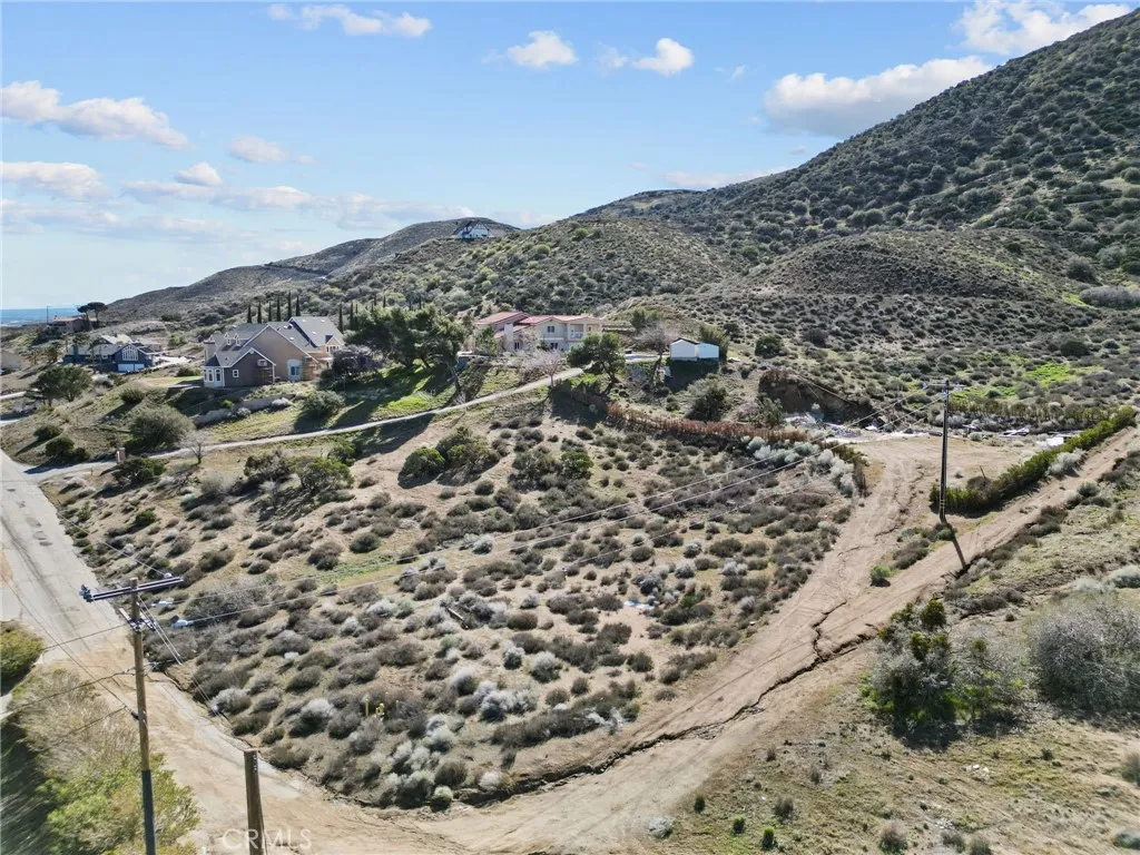 Additional image 3 of 1138 Lakeview Dr, Palmdale, CA 93551