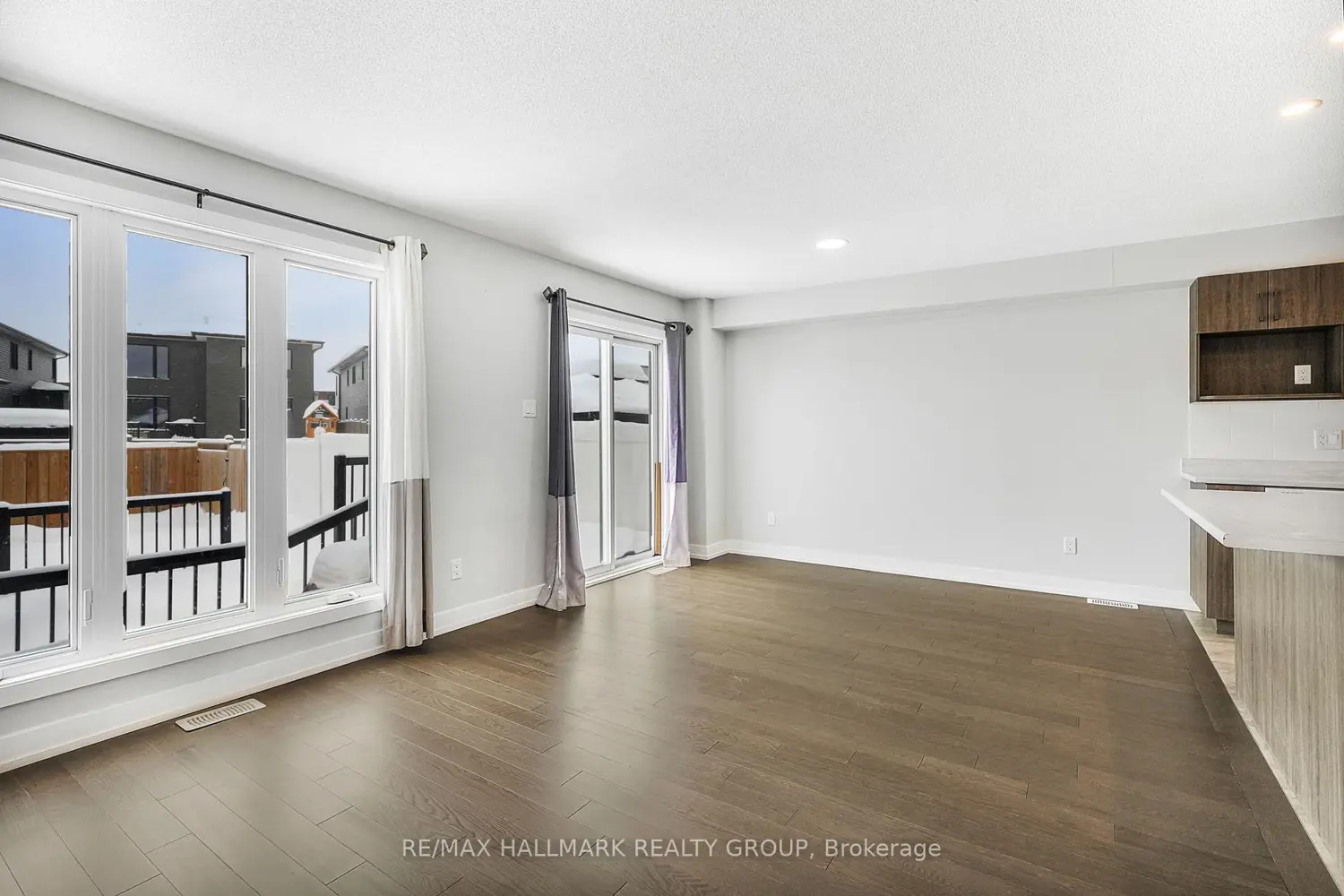 Additional image 8 of 877 Platinum Street