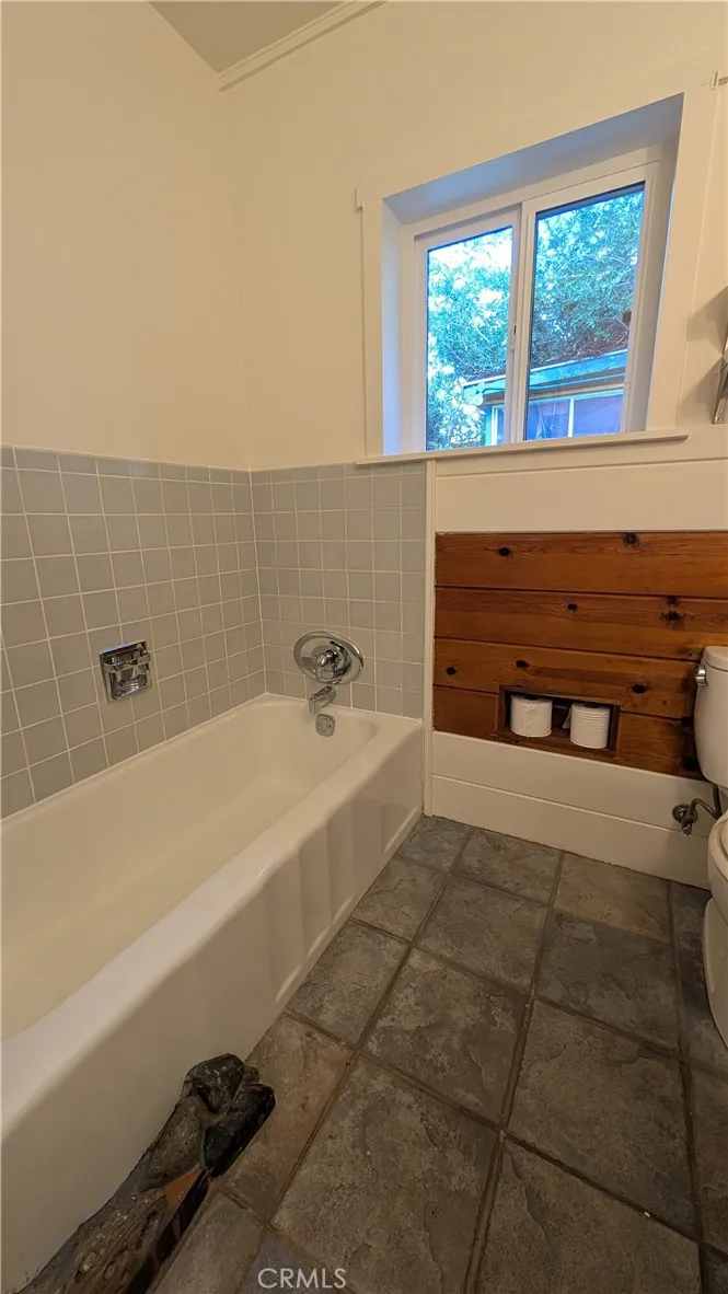 Additional image 64 of 546 Griswold Avenue, San Fernando, CA 91340