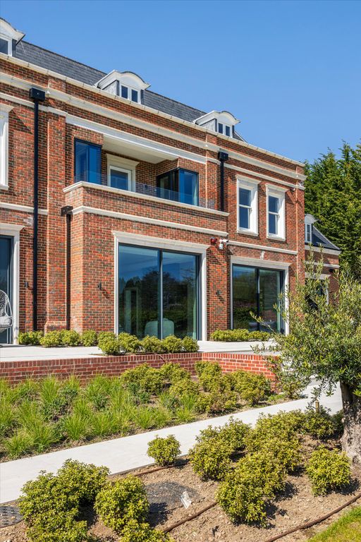Additional image 20 of 5 bed detached house for saleCharters Gate, Hancocks Mount, Ascot, Berkshire SL5